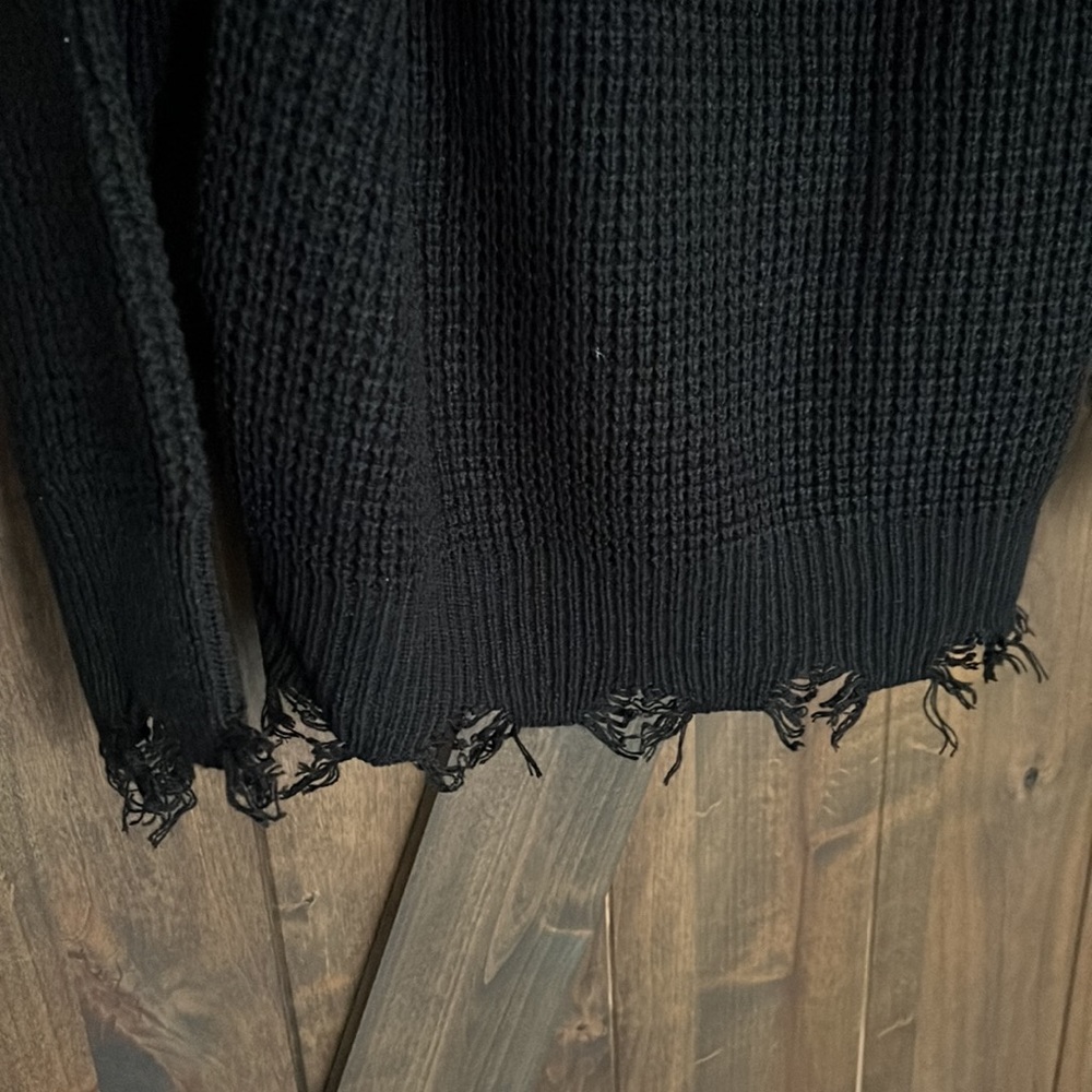 Black frayed knit sweater - Picture 6 of 6